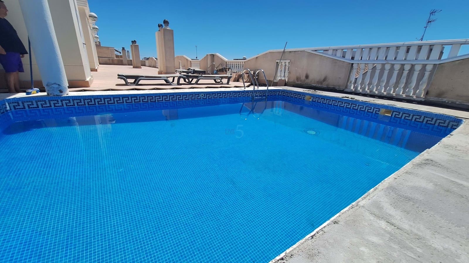 2 bedroom Apartment for sale in Formentera del Segura with pool - € 97,900 (Ref: 9867598)