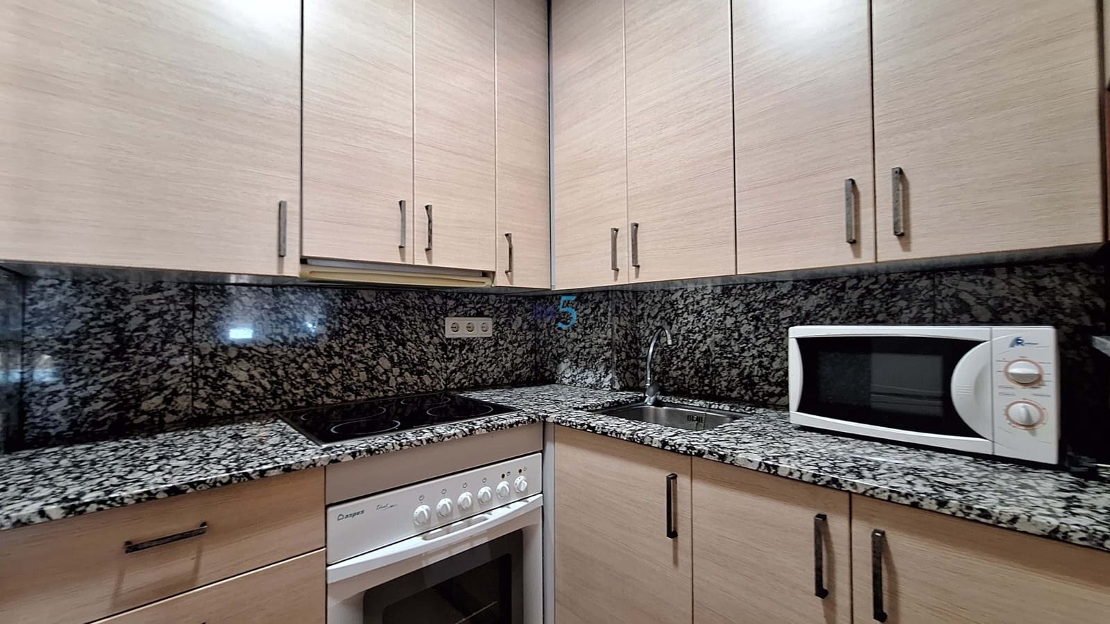 2 bedroom Apartment for sale in Formentera del Segura with pool - € 97,900 (Ref: 9867598)