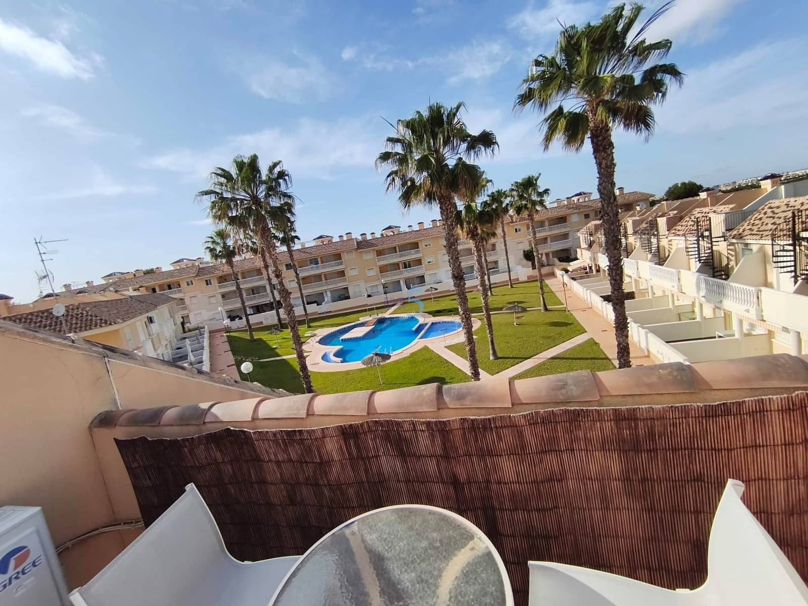2 sypialnia Apartament na sprzedaż w Orihuela Costa z basenem garażem - 219 000 € (Ref: 9867894)