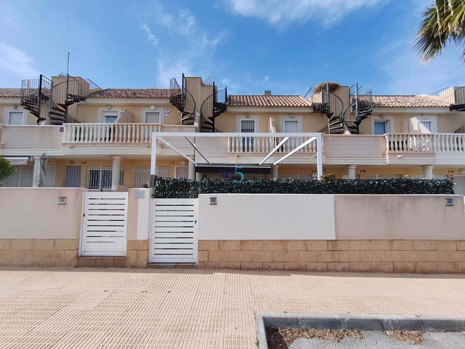 2 sypialnia Apartament na sprzedaż w Orihuela Costa z basenem garażem - 219 000 € (Ref: 9867894)