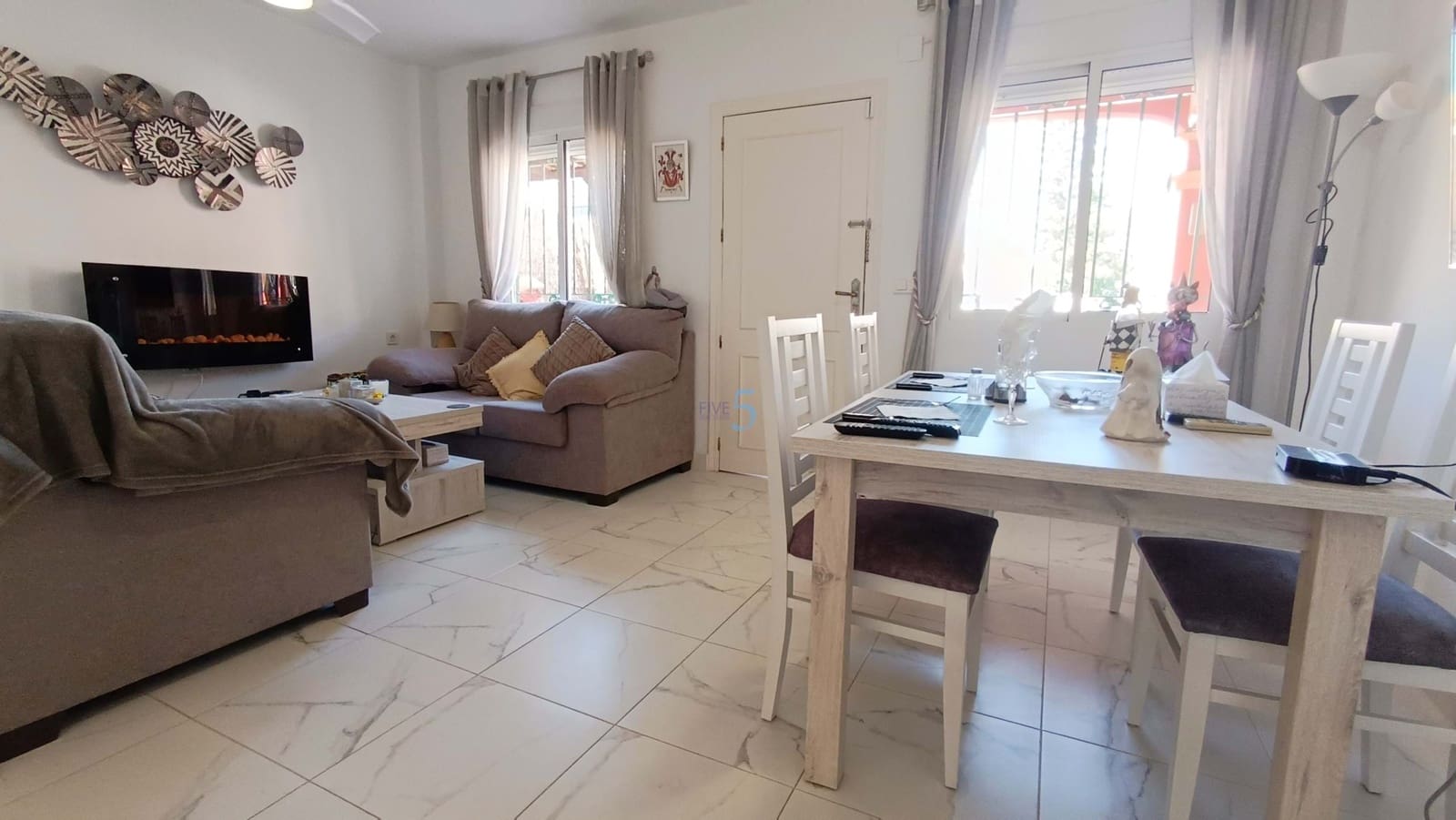2 bedroom Townhouse for sale in Torrevieja with pool garage - € 159,995 (Ref: 9867896)