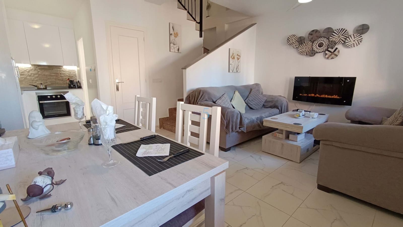 2 bedroom Townhouse for sale in Torrevieja with pool garage - € 159,995 (Ref: 9867896)