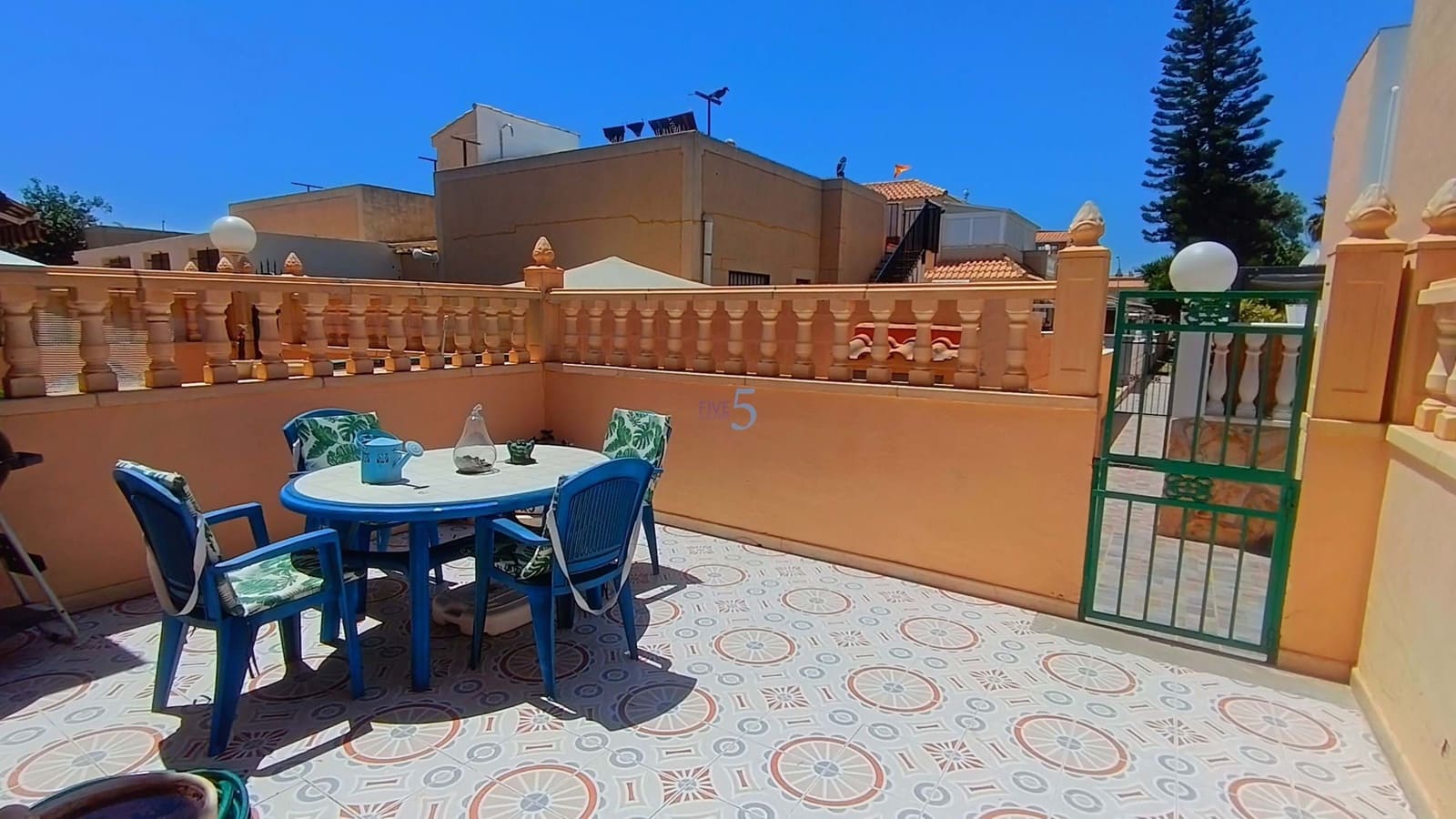 2 bedroom Townhouse for sale in Torrevieja with pool garage - € 159,995 (Ref: 9867896)