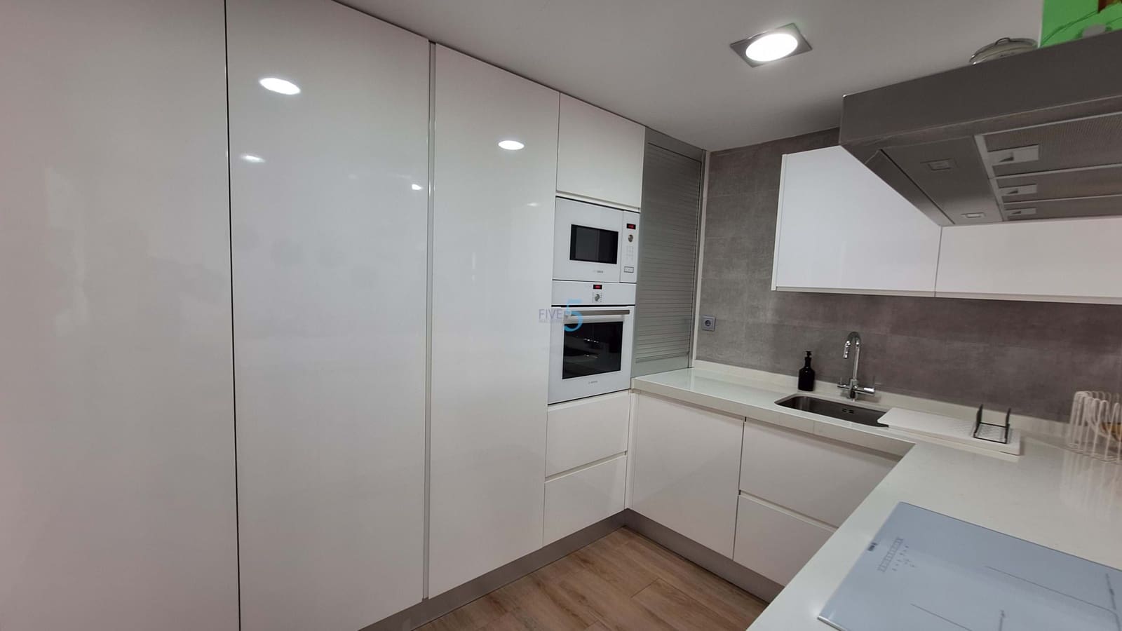 3 quarto Apartamento para venda em Pilar de la Horadada com garagem - 209 900 € (Ref: 9869594)