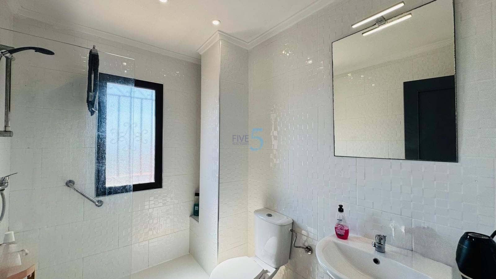 3 sypialnia Willa na sprzedaż w Villamartin z basenem garażem - 229 000 € (Ref: 9872186)