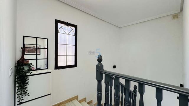 3 sypialnia Willa na sprzedaż w Villamartin, Orihuela z basenem garażem - 229 000 € (Ref: 9872186)