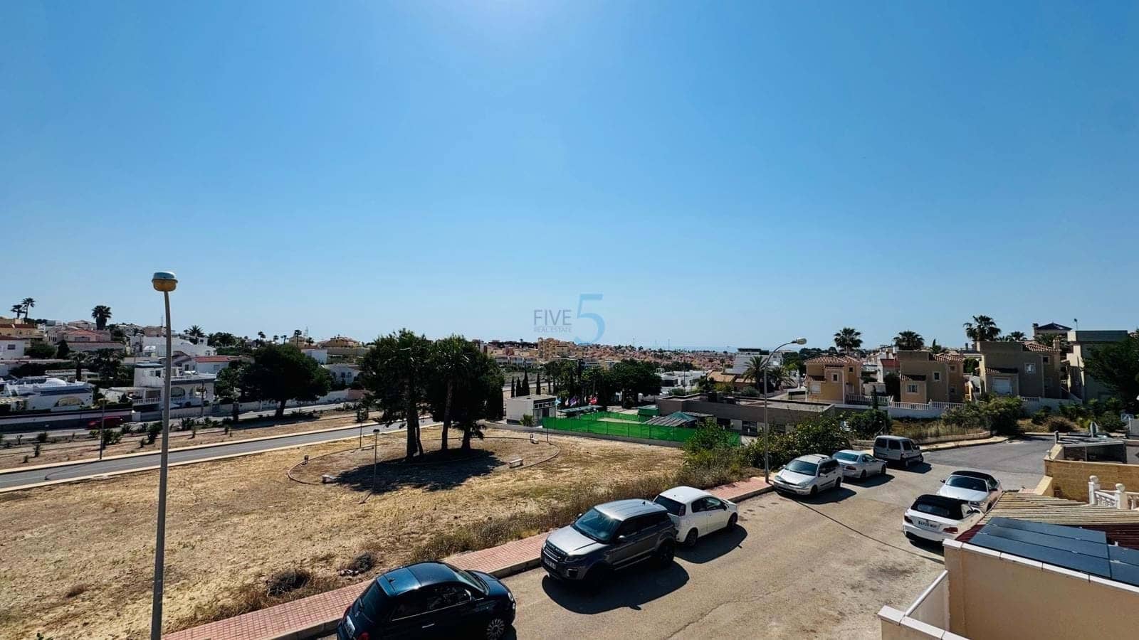 3 sypialnia Willa na sprzedaż w Villamartin z basenem garażem - 229 000 € (Ref: 9872186)