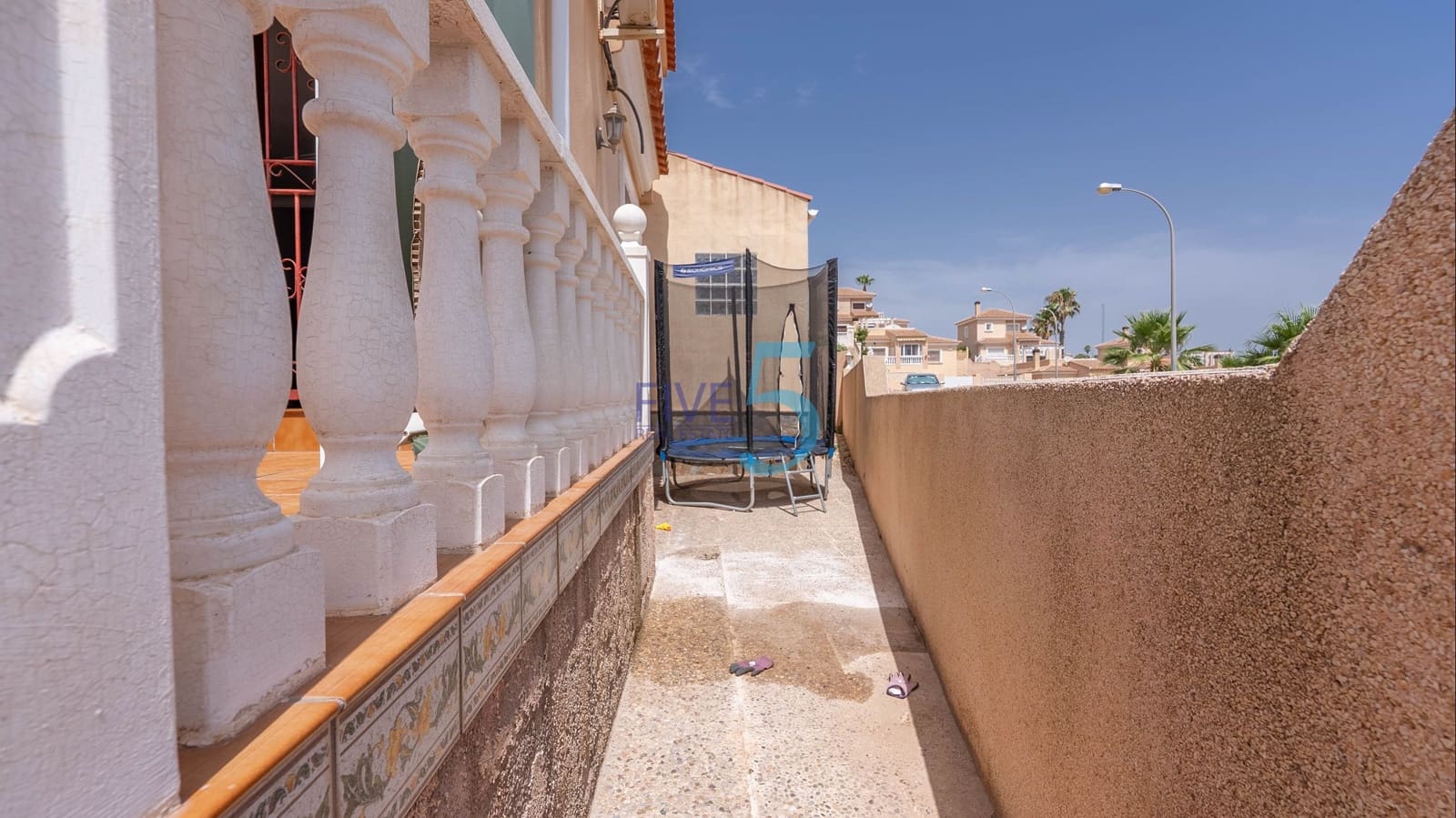 3 camera da letto Villa in vendita in Villamartin con piscina garage - 218.000 € (Rif: 9872186)
