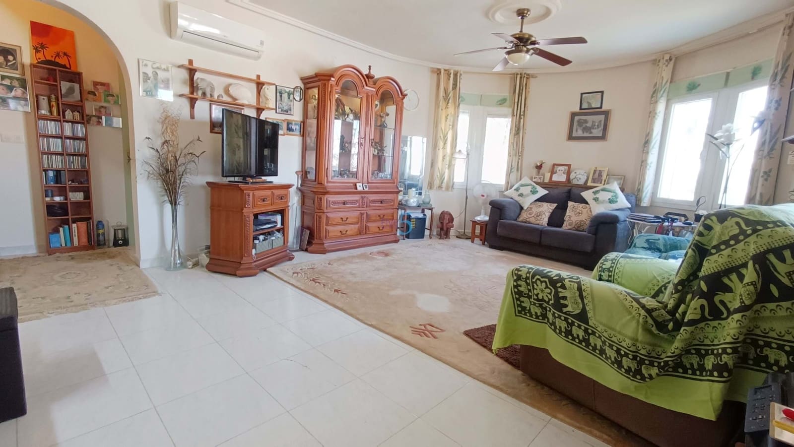 2 sovrum Villa till salu i Ciudad Quesada med pool - 325 000 € (Ref: 9872829)