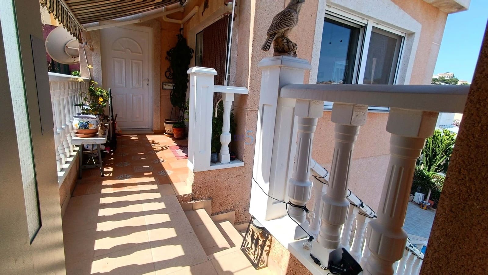 2 sovrum Villa till salu i Ciudad Quesada med pool - 325 000 € (Ref: 9872829)