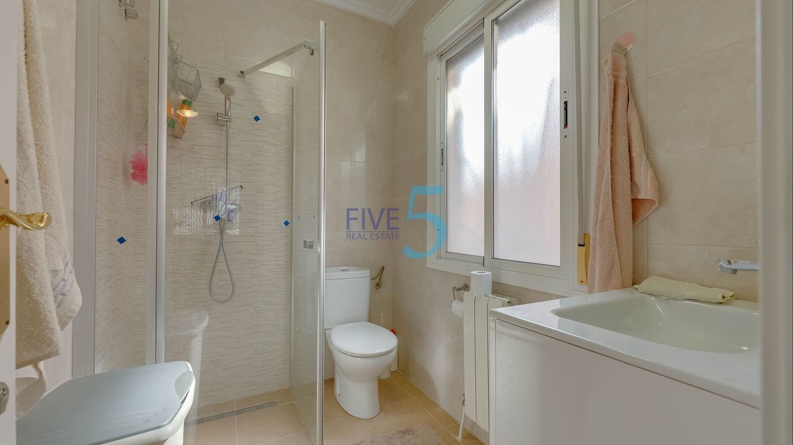 2 soveværelse Villa til salg i Ciudad Quesada med swimmingpool - € 325.000 (Ref: 9872829)