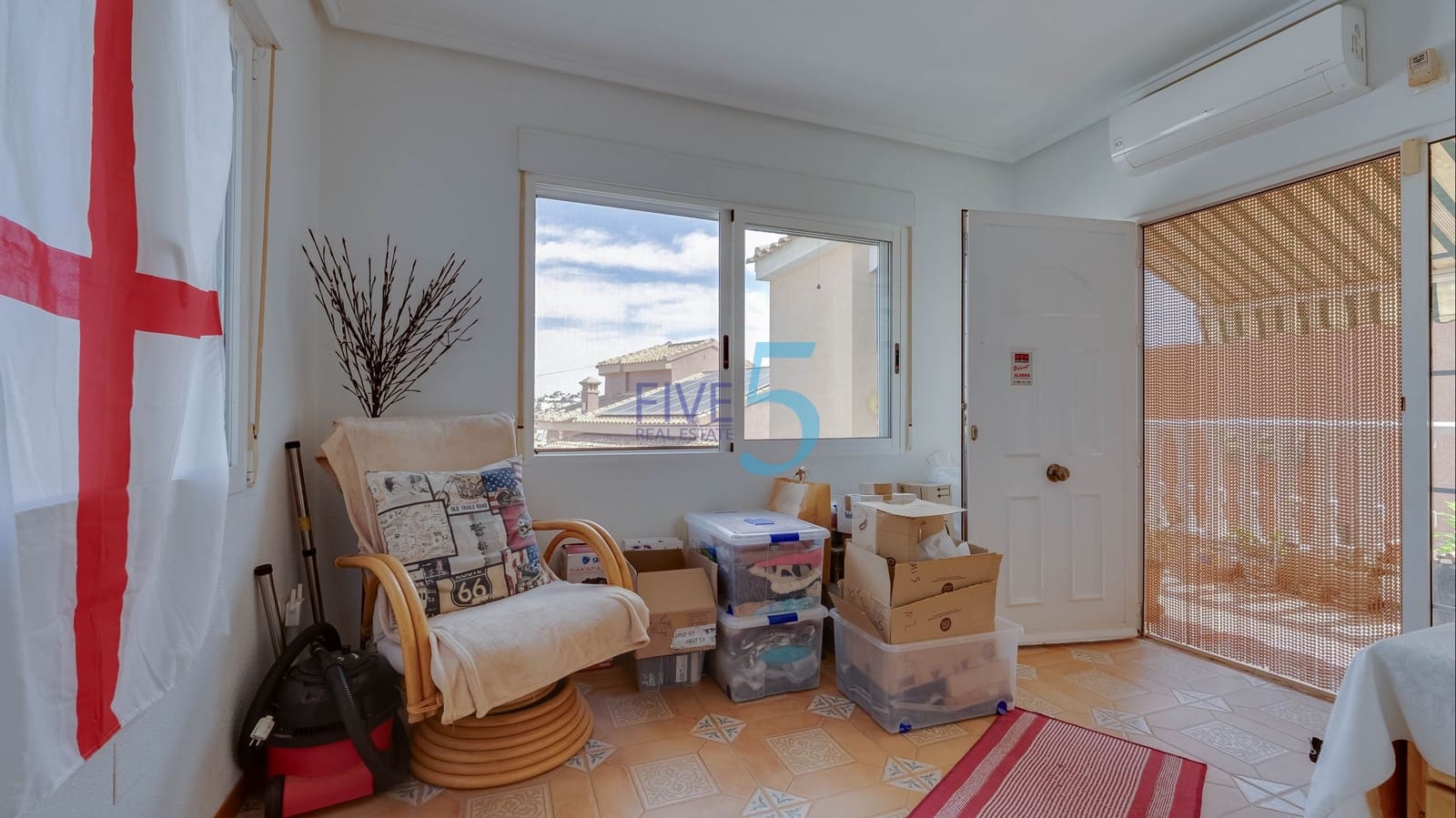 2 soveværelse Villa til salg i Ciudad Quesada med swimmingpool - € 325.000 (Ref: 9872829)
