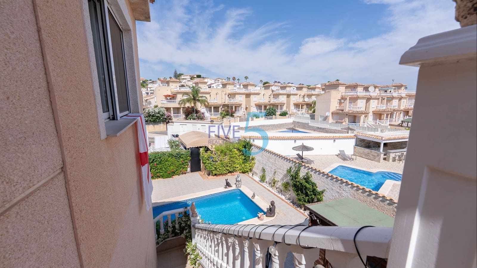 2 soveværelse Villa til salg i Ciudad Quesada med swimmingpool - € 325.000 (Ref: 9872829)