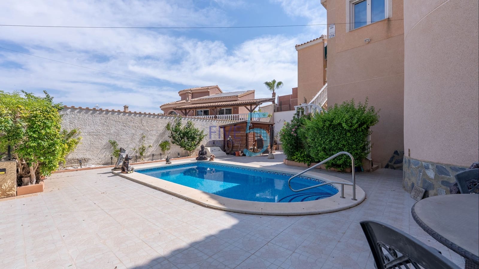 2 soveværelse Villa til salg i Ciudad Quesada med swimmingpool - € 325.000 (Ref: 9872829)