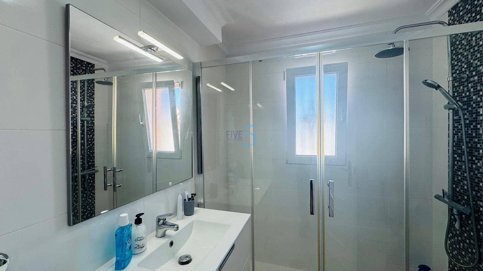 2 slaapkamer Huis te koop in La Zenia met zwembad - € 220.000 (Ref: 9873888)