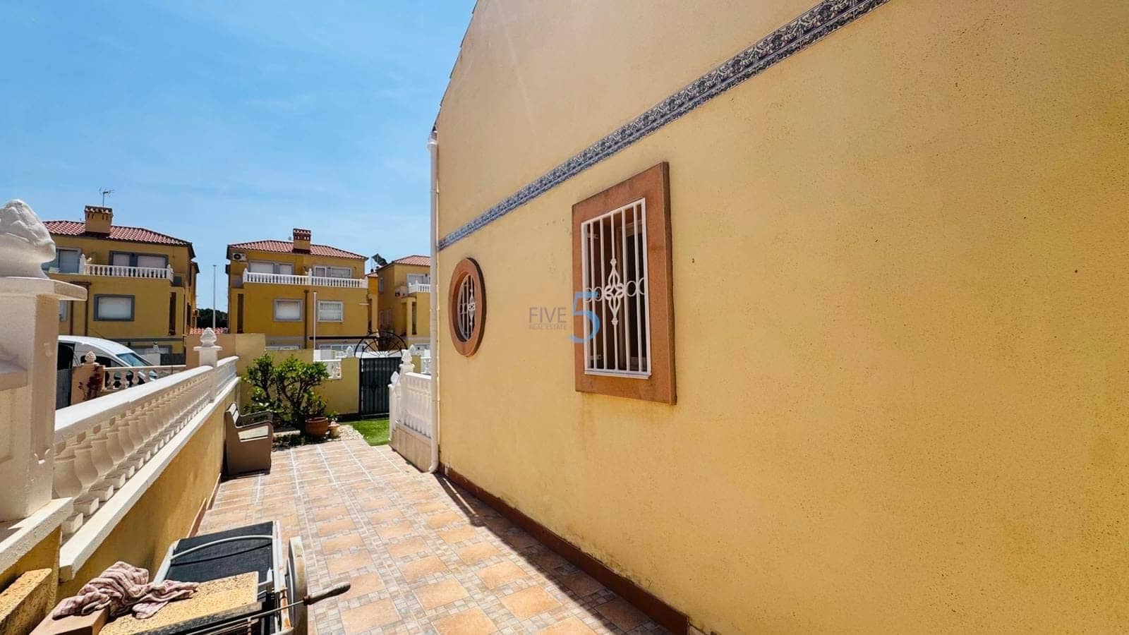 2 slaapkamer Huis te koop in La Zenia met zwembad - € 220.000 (Ref: 9873888)
