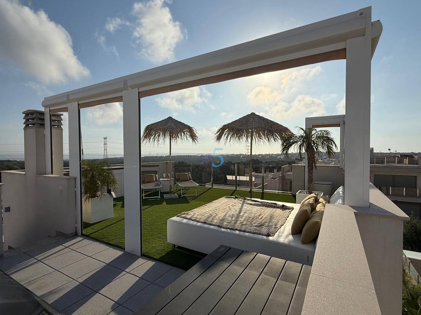 3 Zimmer Villa zu verkaufen in Villamartin mit Pool Garage - 520.000 € (Ref: 9875546)