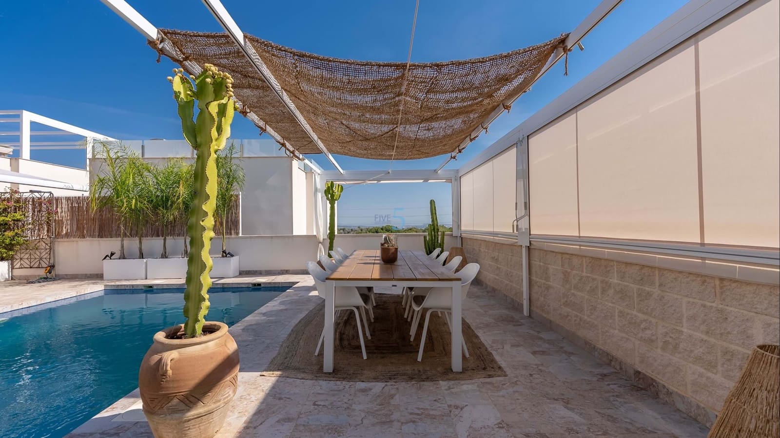 3 Zimmer Villa zu verkaufen in Villamartin mit Pool Garage - 520.000 € (Ref: 9875546)