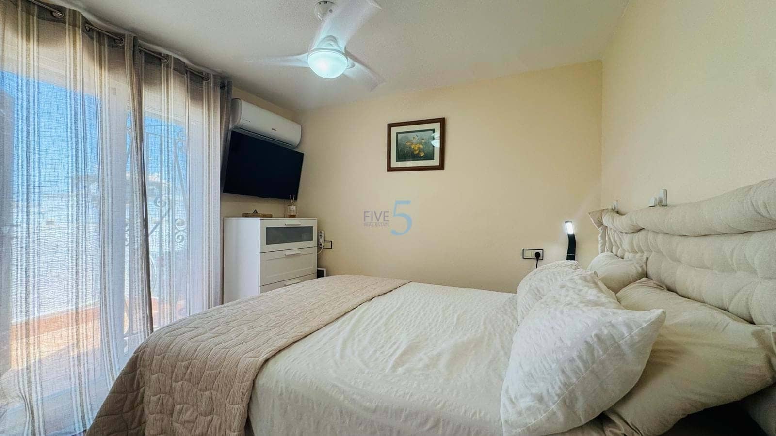 3 sypialnia Dom na sprzedaż w Los Altos z basenem garażem - 239 000 € (Ref: 9875548)