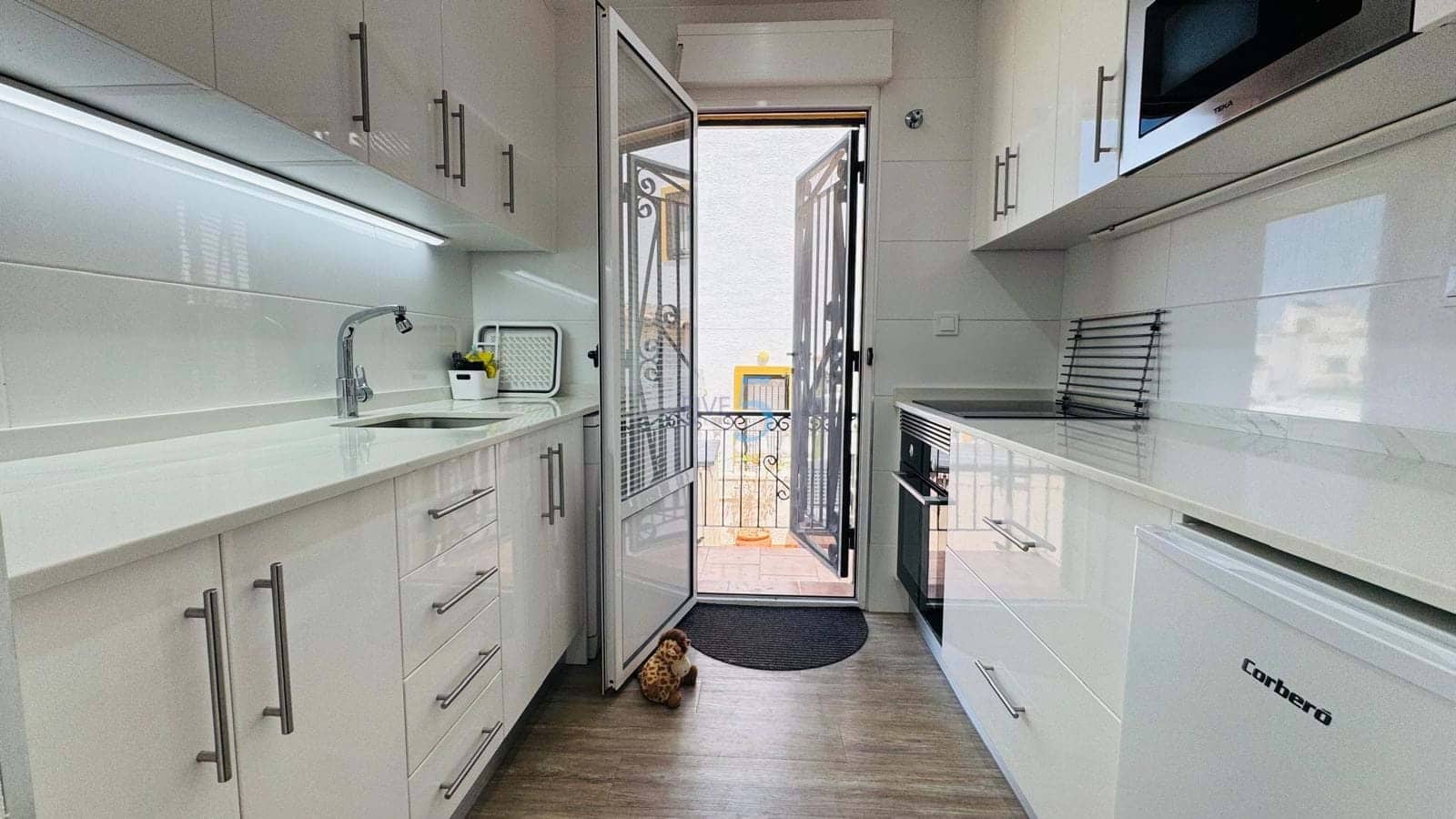 3 sypialnia Dom na sprzedaż w Los Altos z basenem garażem - 239 000 € (Ref: 9875548)