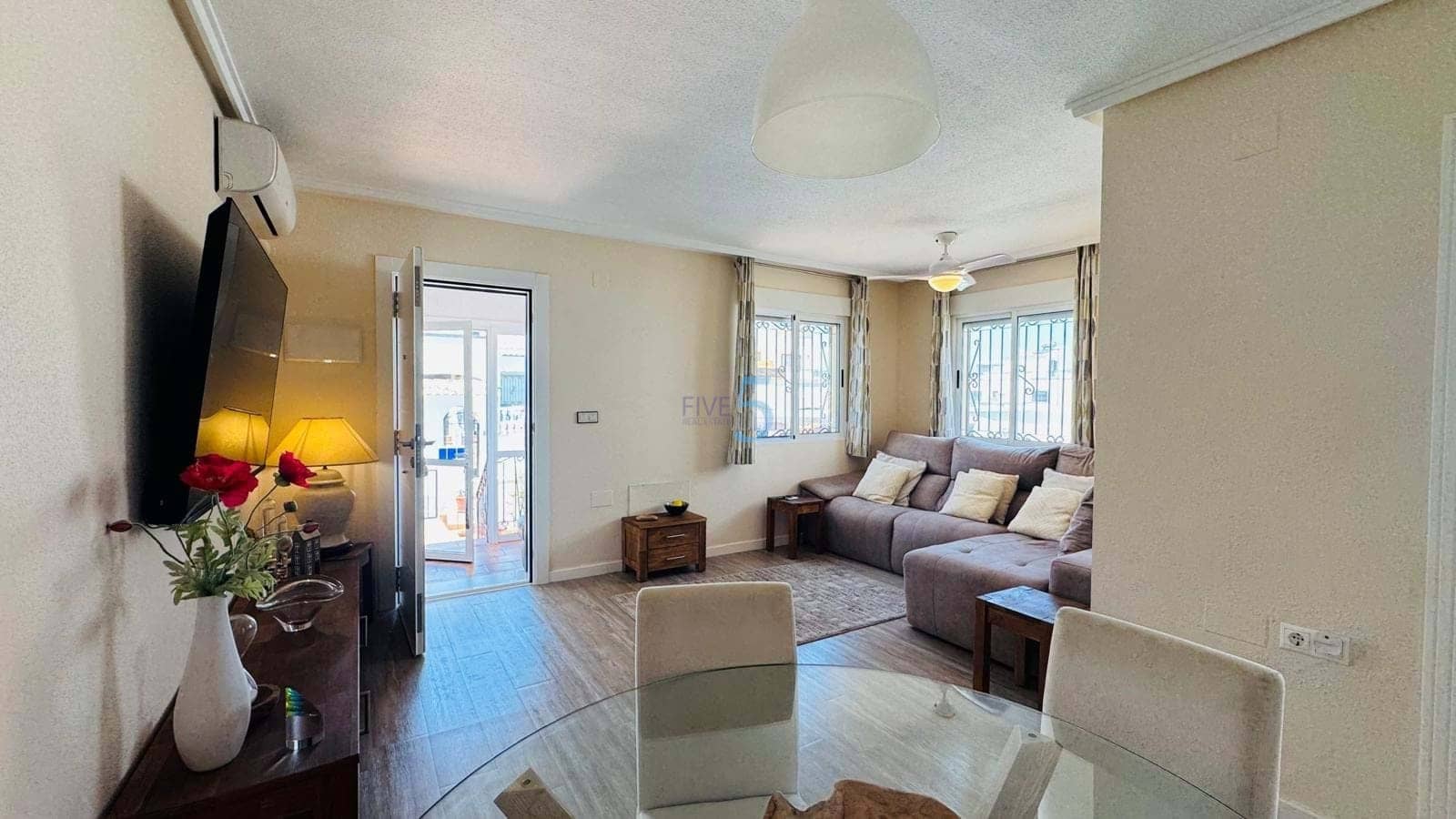 3 sypialnia Dom na sprzedaż w Los Altos z basenem garażem - 239 000 € (Ref: 9875548)