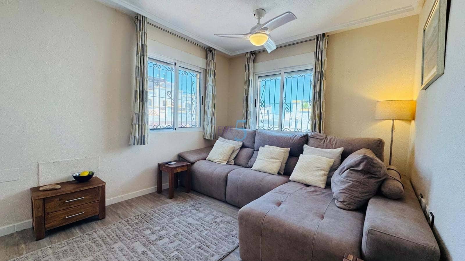 3 sypialnia Dom na sprzedaż w Los Altos z basenem garażem - 239 000 € (Ref: 9875548)