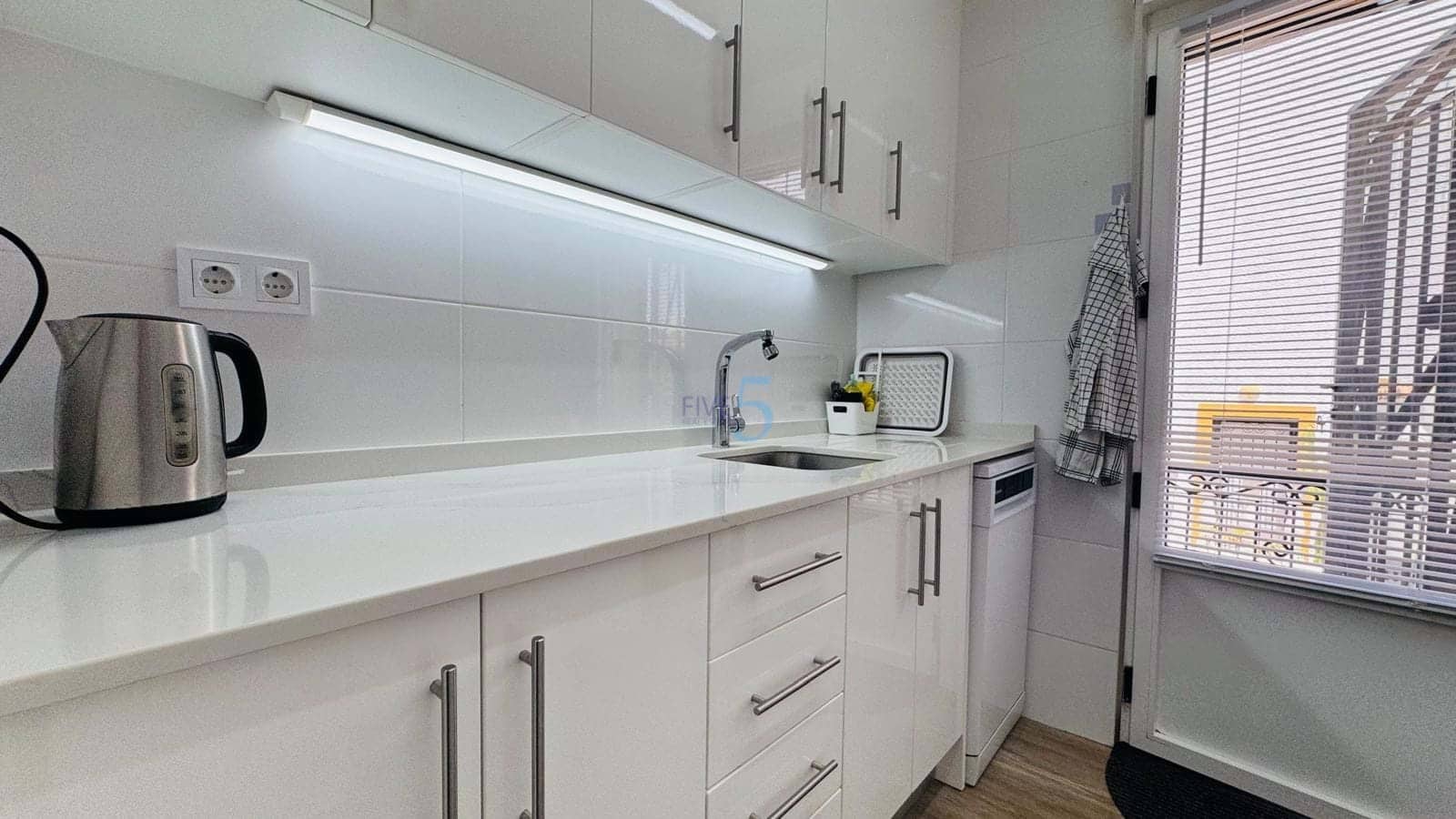 3 sypialnia Dom na sprzedaż w Los Altos z basenem garażem - 239 000 € (Ref: 9875548)