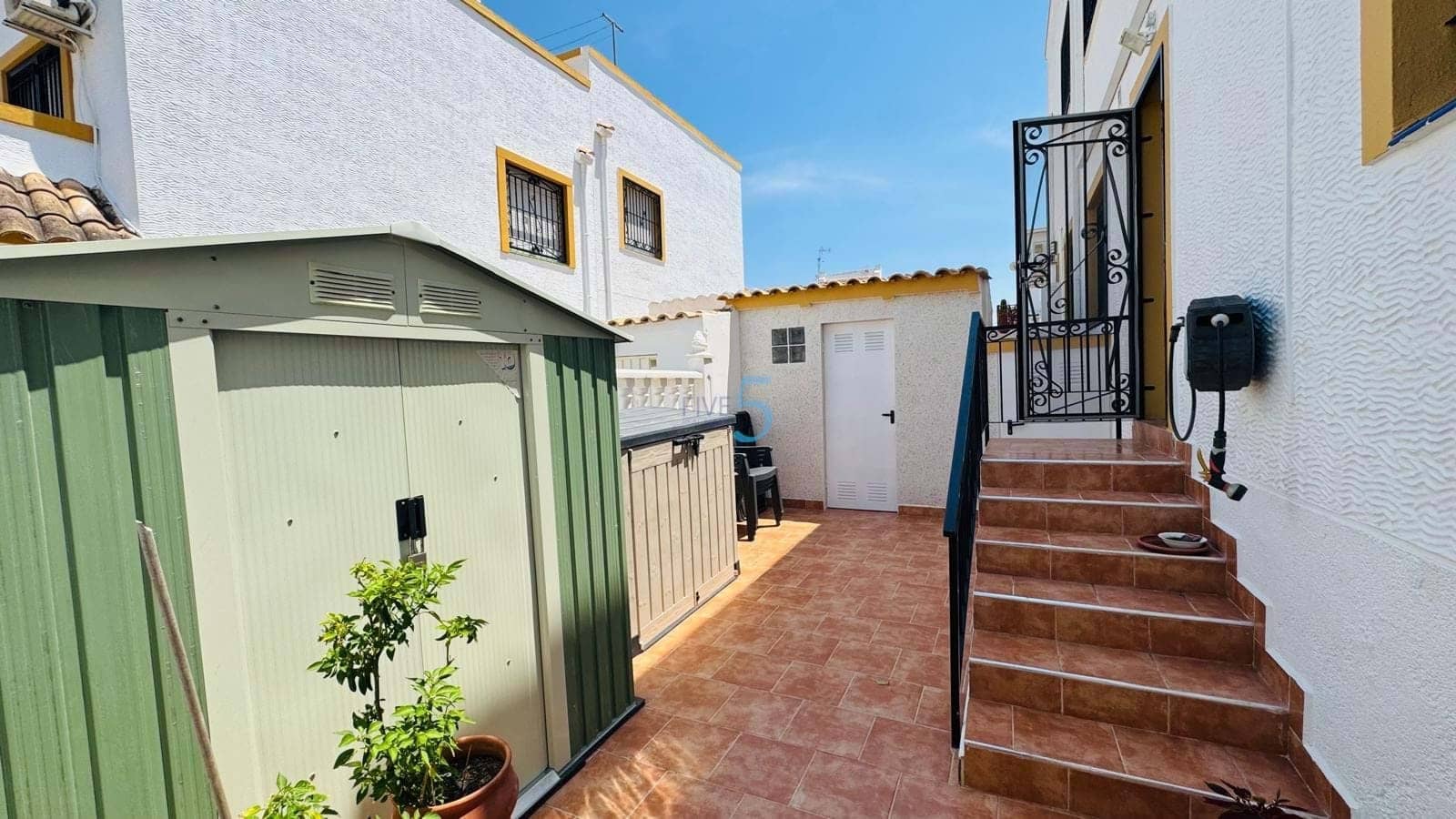 3 sypialnia Dom na sprzedaż w Los Altos z basenem garażem - 239 000 € (Ref: 9875548)