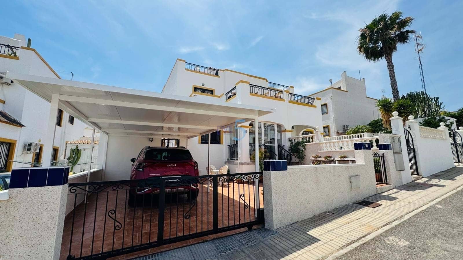 3 sypialnia Dom na sprzedaż w Los Altos z basenem garażem - 239 000 € (Ref: 9875548)