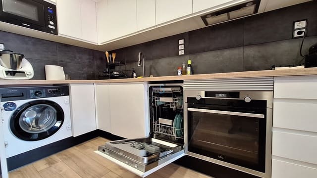 1 soverom Leilighet til salgs i Torrevieja - € 163 000 (Ref: 9877494)