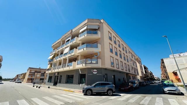3 slaapkamer Appartement te koop in Almoradí met zwembad - € 133.000 (Ref: 9877495)
