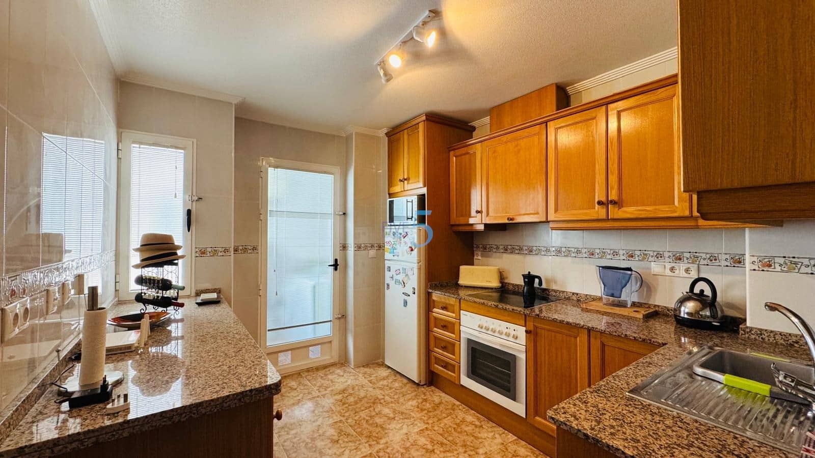 3 bedroom Apartment for sale in Almoradi with pool - € 133,000 (Ref: 9877495)