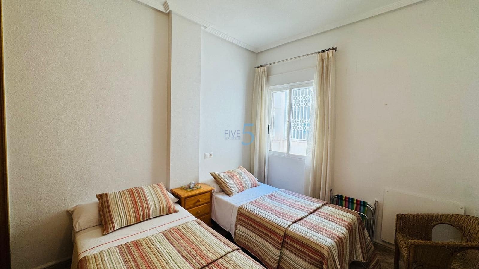 3 bedroom Apartment for sale in Almoradi with pool - € 133,000 (Ref: 9877495)
