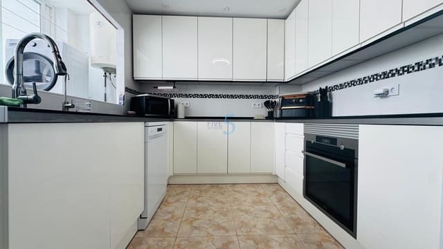 3 chambre Appartement à vendre à Torrevieja avec garage - 299 000 € (Ref: 9877496)