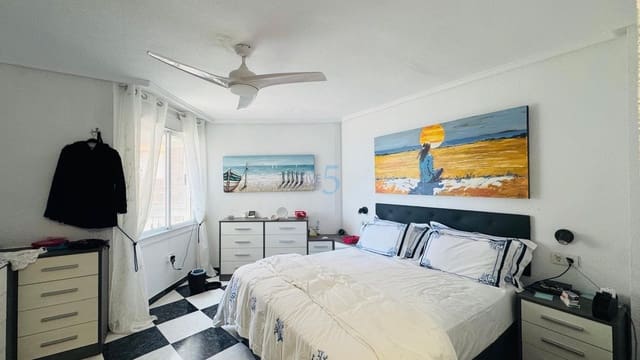 3 chambre Appartement à vendre à Torrevieja avec garage - 299 000 € (Ref: 9877496)