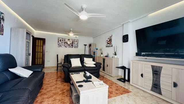 3 chambre Appartement à vendre à Torrevieja avec garage - 299 000 € (Ref: 9877496)