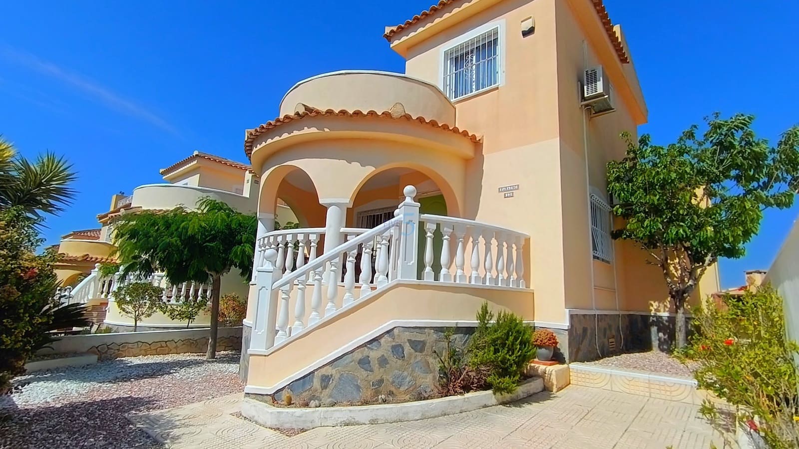 3 bedroom Villa for sale in Ciudad Quesada with pool - € 249,995 (Ref: 9877728)