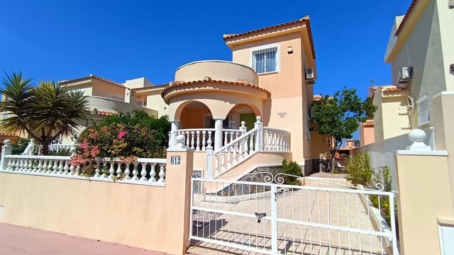 3 bedroom Villa for sale in Ciudad Quesada, Rojales with pool - € 249,995 (Ref: 9877728)