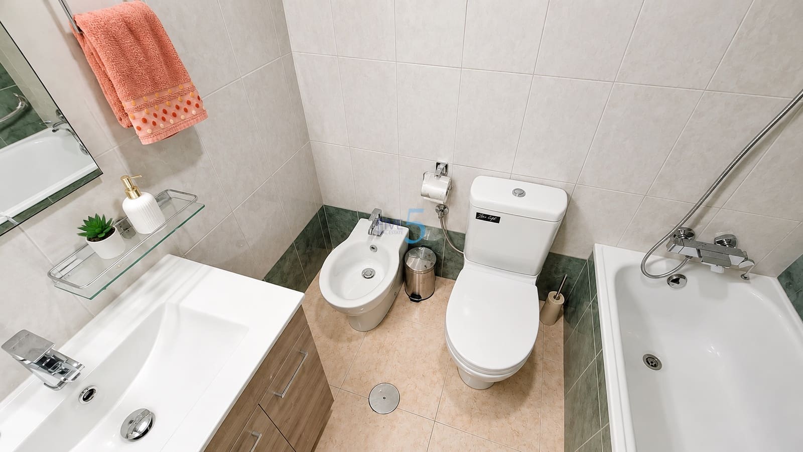 3 bedroom Apartment for sale in Torrevieja with pool - € 194,900 (Ref: 9879900)