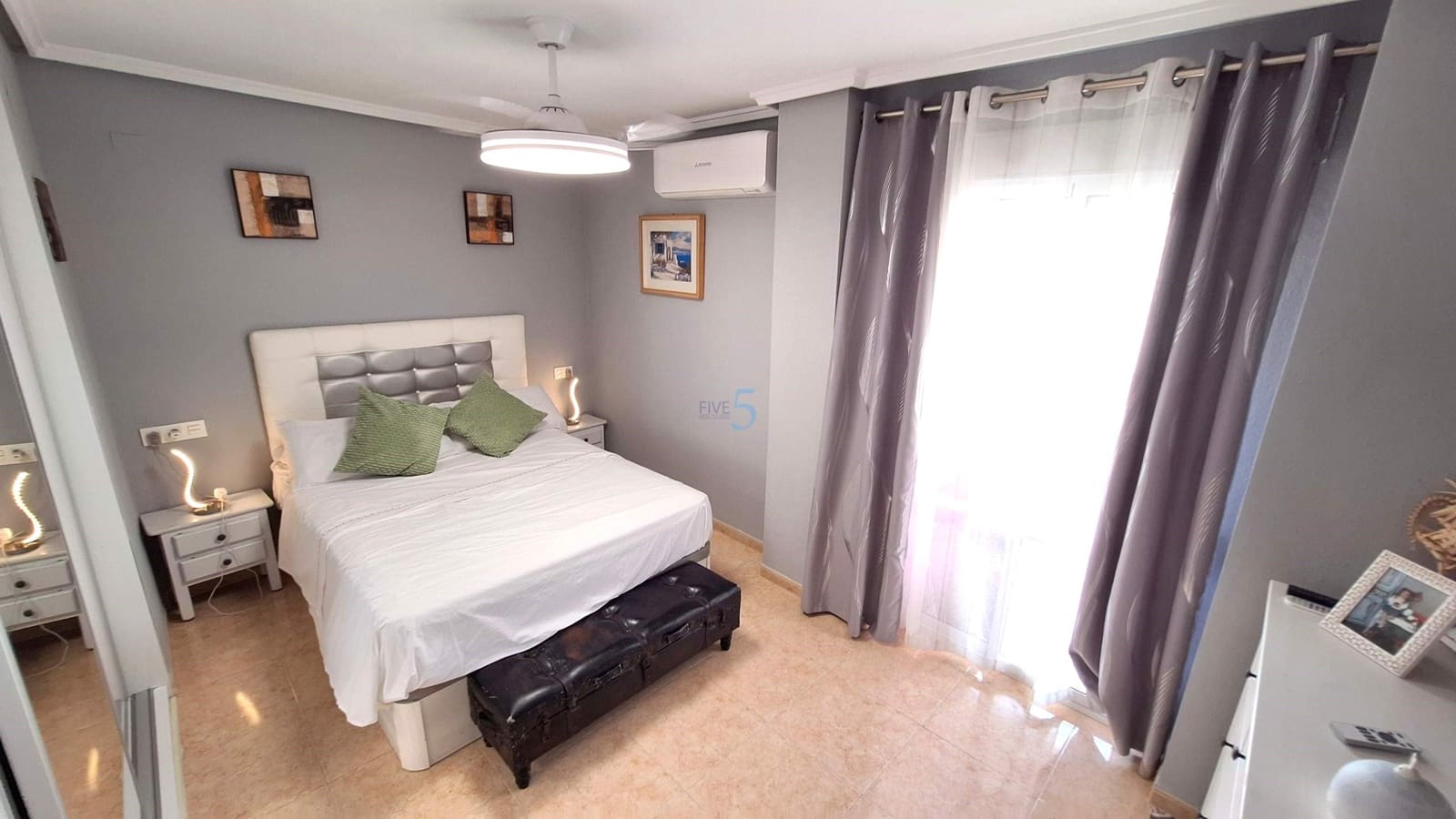 3 bedroom Apartment for sale in Torrevieja with pool - € 194,900 (Ref: 9879900)