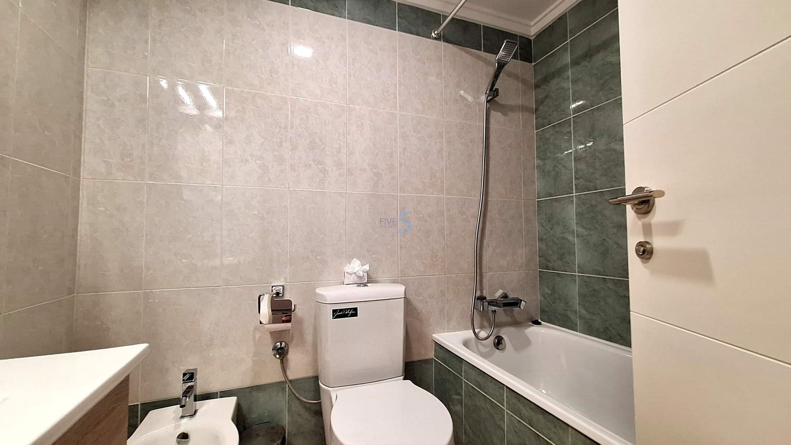 3 bedroom Apartment for sale in Torrevieja with pool - € 194,900 (Ref: 9879900)