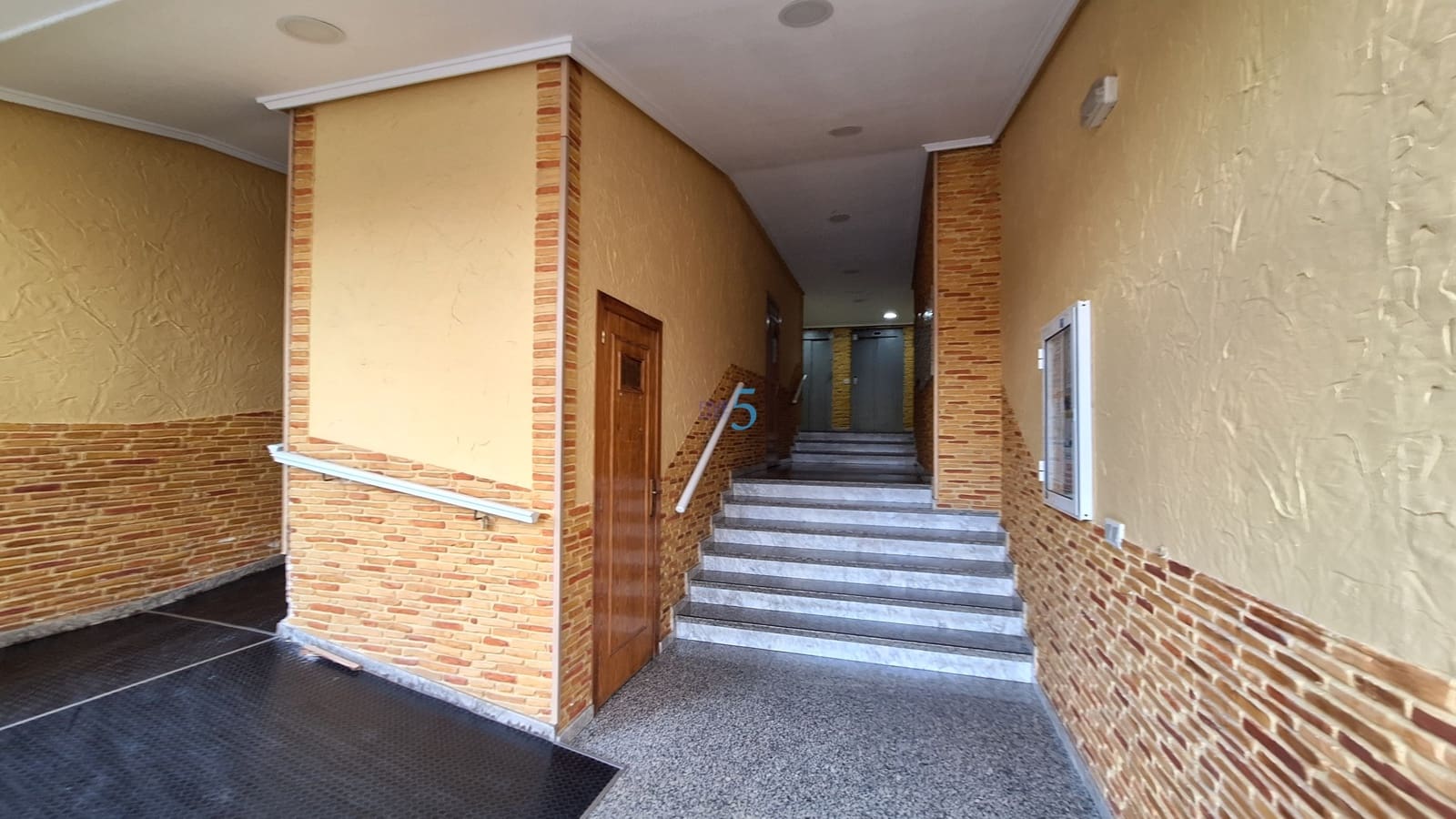 3 bedroom Apartment for sale in Torrevieja with pool - € 194,900 (Ref: 9879900)