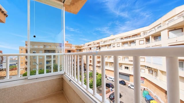 3 bedroom Apartment for sale in Torrevieja with pool - € 194,900 (Ref: 9879900)