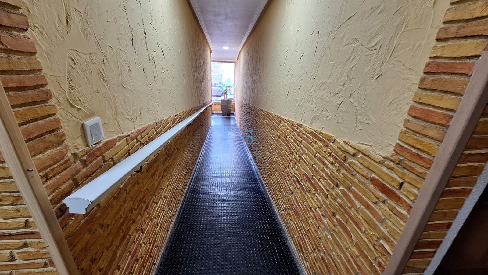 3 bedroom Apartment for sale in Torrevieja with pool - € 194,900 (Ref: 9879900)