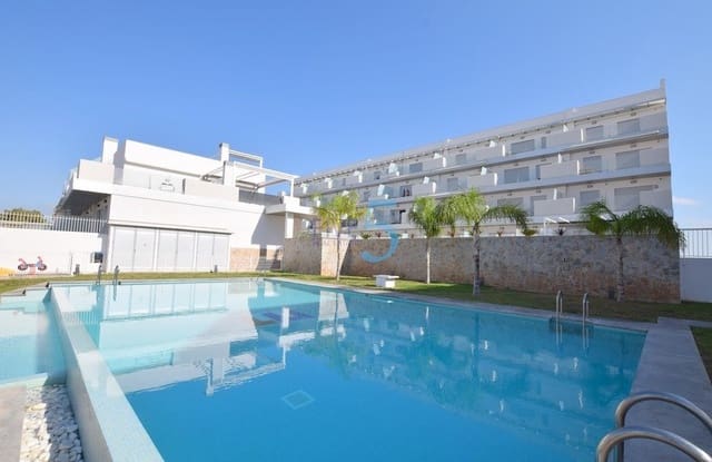 Apartamento de 2 habitaciones en Villamartin, Orihuela en venta con piscina garaje - 235.000 € (Ref: 9883703)
