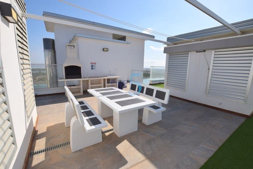 Apartamento de 2 habitaciones en Villamartin en venta con piscina garaje - 235.000 € (Ref: 9883703)