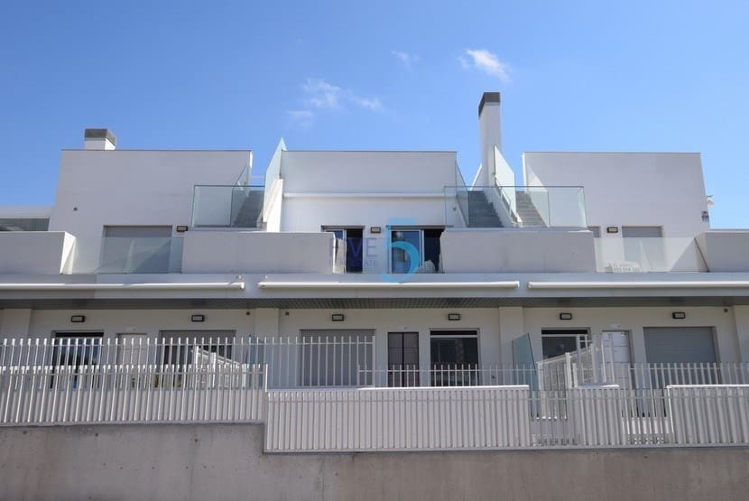 Apartamento de 2 habitaciones en Villamartin en venta con piscina garaje - 235.000 € (Ref: 9883703)