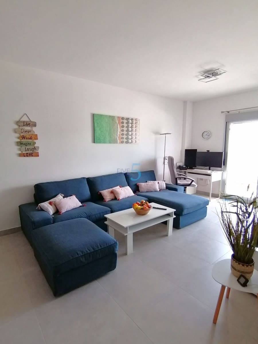 Apartamento de 2 habitaciones en Villamartin en venta con piscina garaje - 235.000 € (Ref: 9883703)