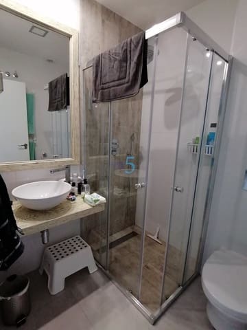 Apartamento de 2 habitaciones en Villamartin, Orihuela en venta con piscina garaje - 235.000 € (Ref: 9883703)
