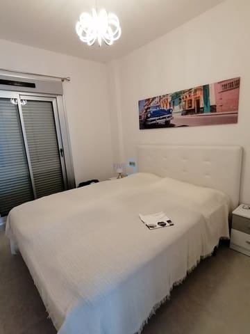 Apartamento de 2 habitaciones en Villamartin, Orihuela en venta con piscina garaje - 235.000 € (Ref: 9883703)